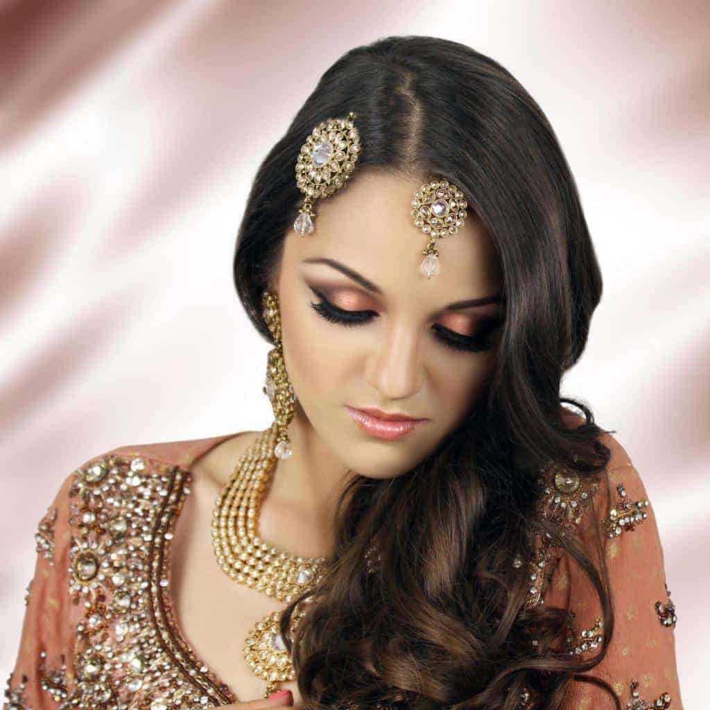 Heavy Bridal Makeup on a bride which seems as light makeup and flawless